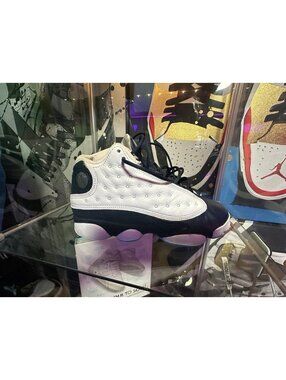 Jordan 13 Retro Obsidian Powder Blue White SIZE: 5 YOUTH